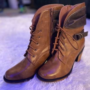 Women’s heeled boots
